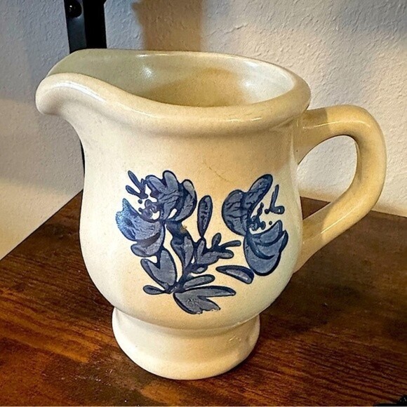 Pfaltzgraff‎ Yorktowne Creamer Pitcher - Picture 1 of 5
